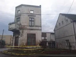 Za Rozbiórkę Kamienicy oddam darmo cegły,drewno.elem.Metalowe itp