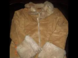 Sprzedam Cieplutki  elegancki i wygodny kożuszek  coś extra dla  pan lubiące piękno i coś Jeszc