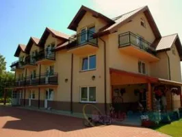 Apartamenty nad morzem Dębki / Pokoje gościnne / 260 m do plaży / Pokoje z aneksami kuchennymi