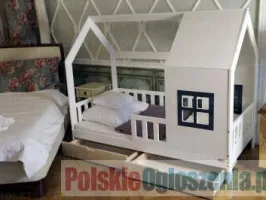 Łóżko domek Aster z dwoma szufladami dla dziewczynki z drewna