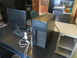 Syndyk sprzeda Komputer Dell T1700I7